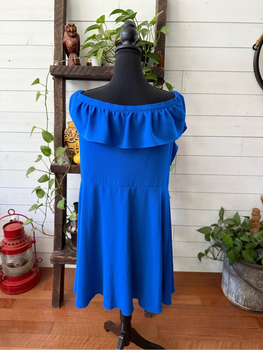 Roz & Ali Shoulder Ruffle Button-Front Royal Blue Dress Size 16 - Picture 15 of 17